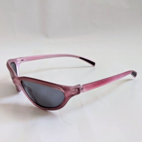 NWT Vintage 90\'s Plastic Oval Lady Fashion Sunglasses (M. Crystal Pink)